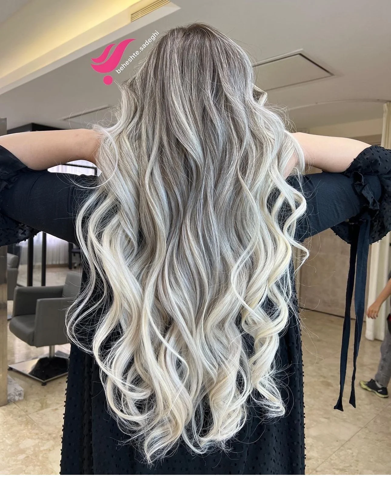Bright, dimensional highlights by Beheshte Sadeghi